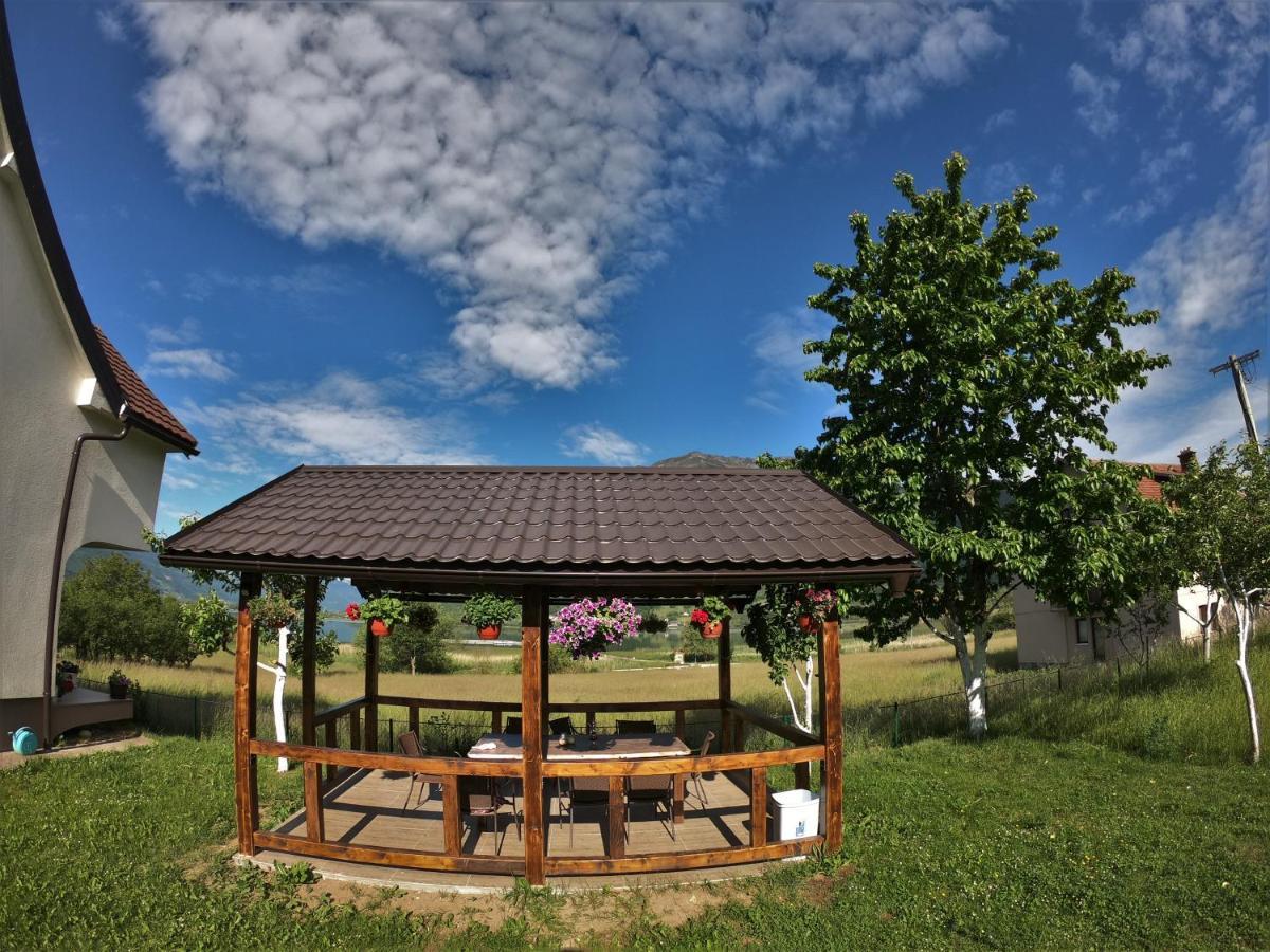 Guest House Blue Views 플라브 외부 사진