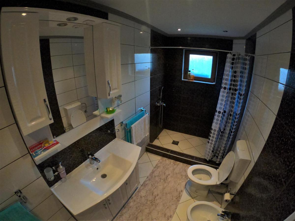 Guest House Blue Views 플라브 외부 사진